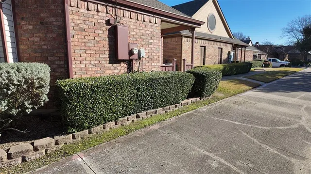 $279,900 | 4127 Hollow Oak Drive, Dallas, TX 75287