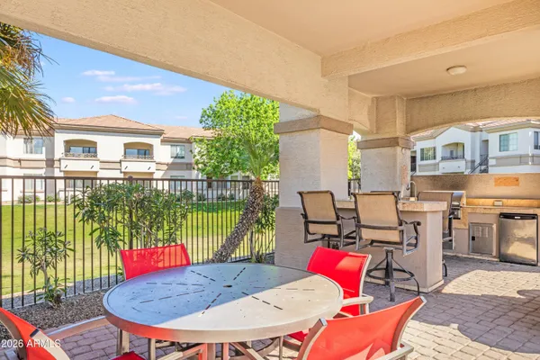$300,000 | 1941 South Pierpont Drive, Unit 2032, Mesa, AZ 85206