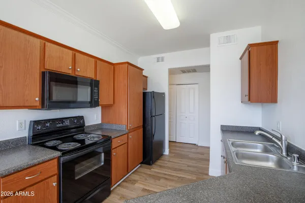 $300,000 | 1941 South Pierpont Drive, Unit 2032, Mesa, AZ 85206
