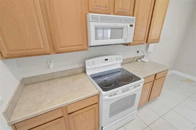 $379,500 | 18 Ullman Court, Palm Coast, FL 32164