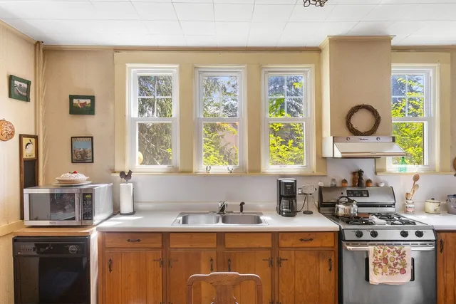 $225,000 | 15 Lake Street, Harpersfield, NY 12167