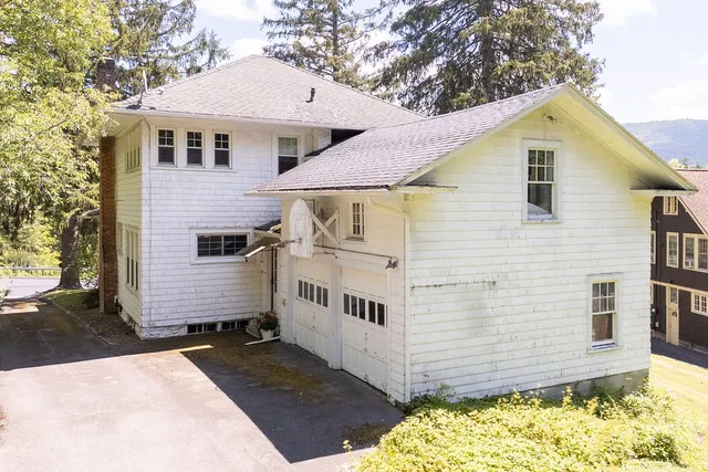 $225,000 | 15 Lake Street, Harpersfield, NY 12167