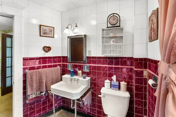 $215,000 | 15 Lake Street, Harpersfield, NY 12167