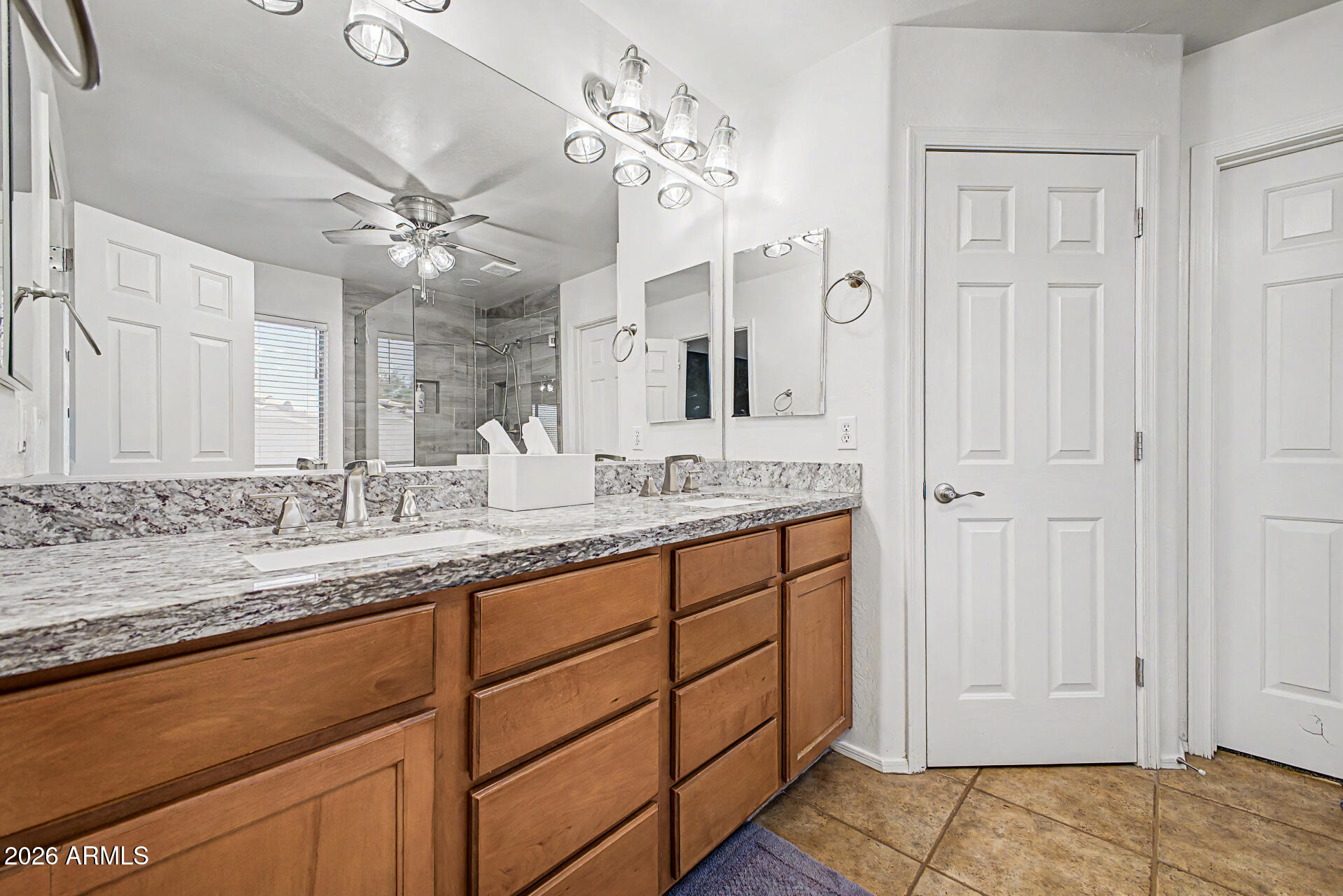3279 East Hopkins Road Gilbert, AZ 85295 - Photo 16 of 53 PrimaryBath1