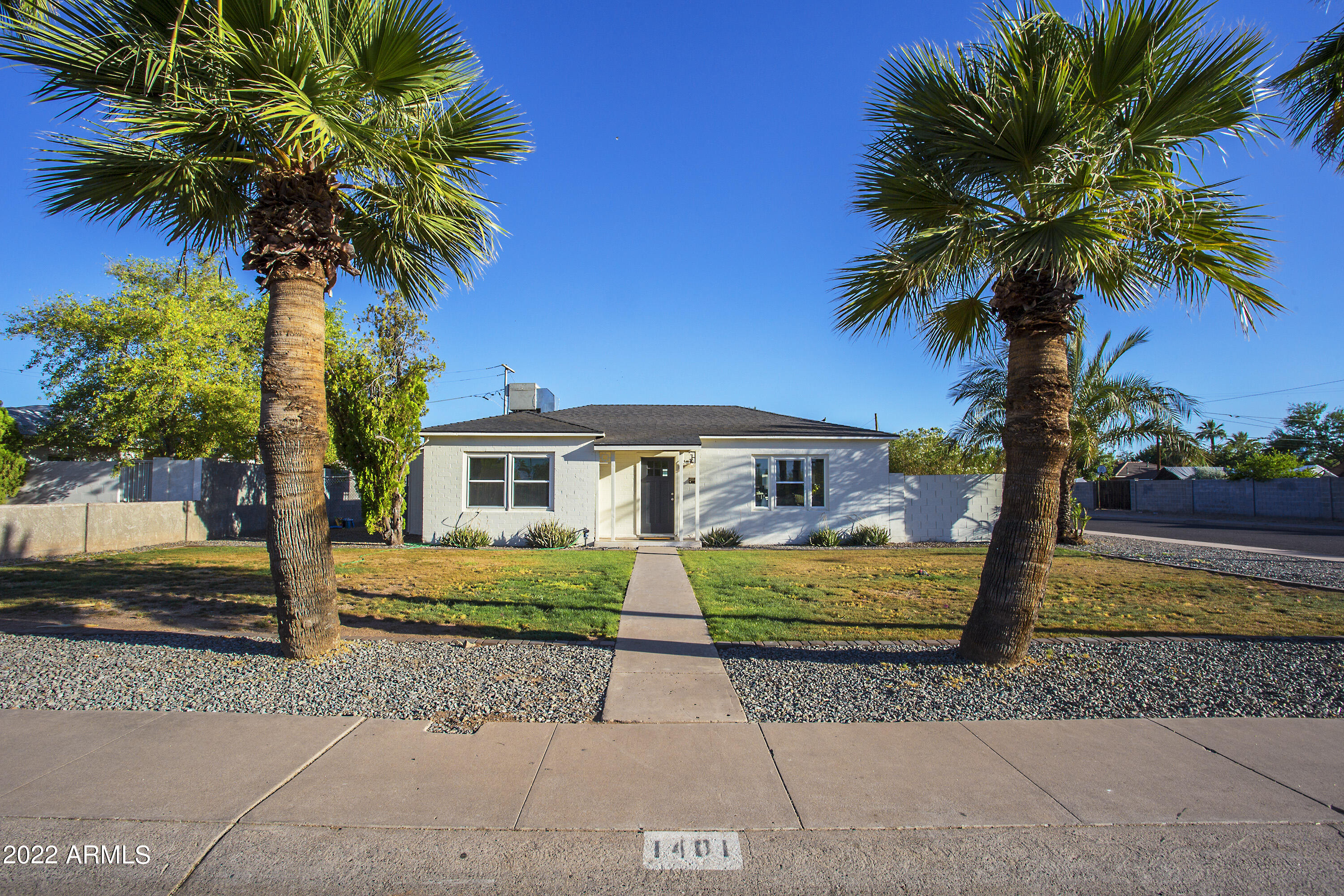 1401 East Granada Road Phoenix, AZ 85006 - Photo 1 of 22 1