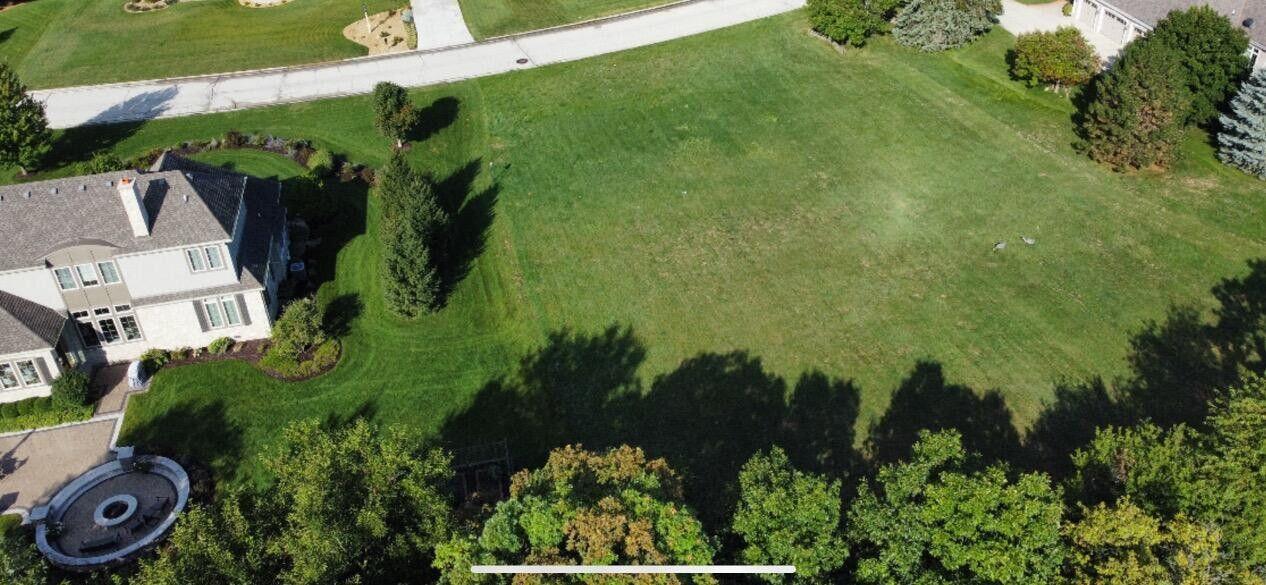 Lt16 Lakeside Ridge Court Delafield, WI 53072 - Photo 9 of 20 Drone - Left View