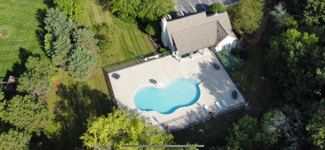 Lt16 Lakeside Ridge Court Delafield, WI 53072 - Photo 13 of 17 Drone - Subdivision Pool - Clubhouse
