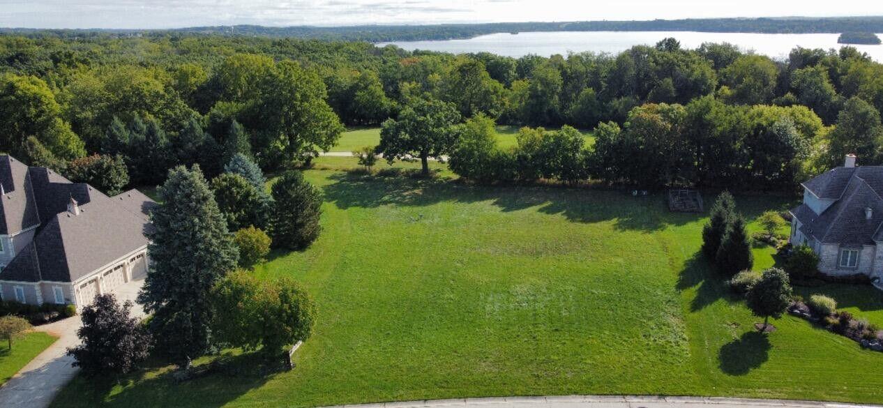 Lt16 Lakeside Ridge Court Delafield, WI 53072 - Photo 4 of 17 Drone - Front View