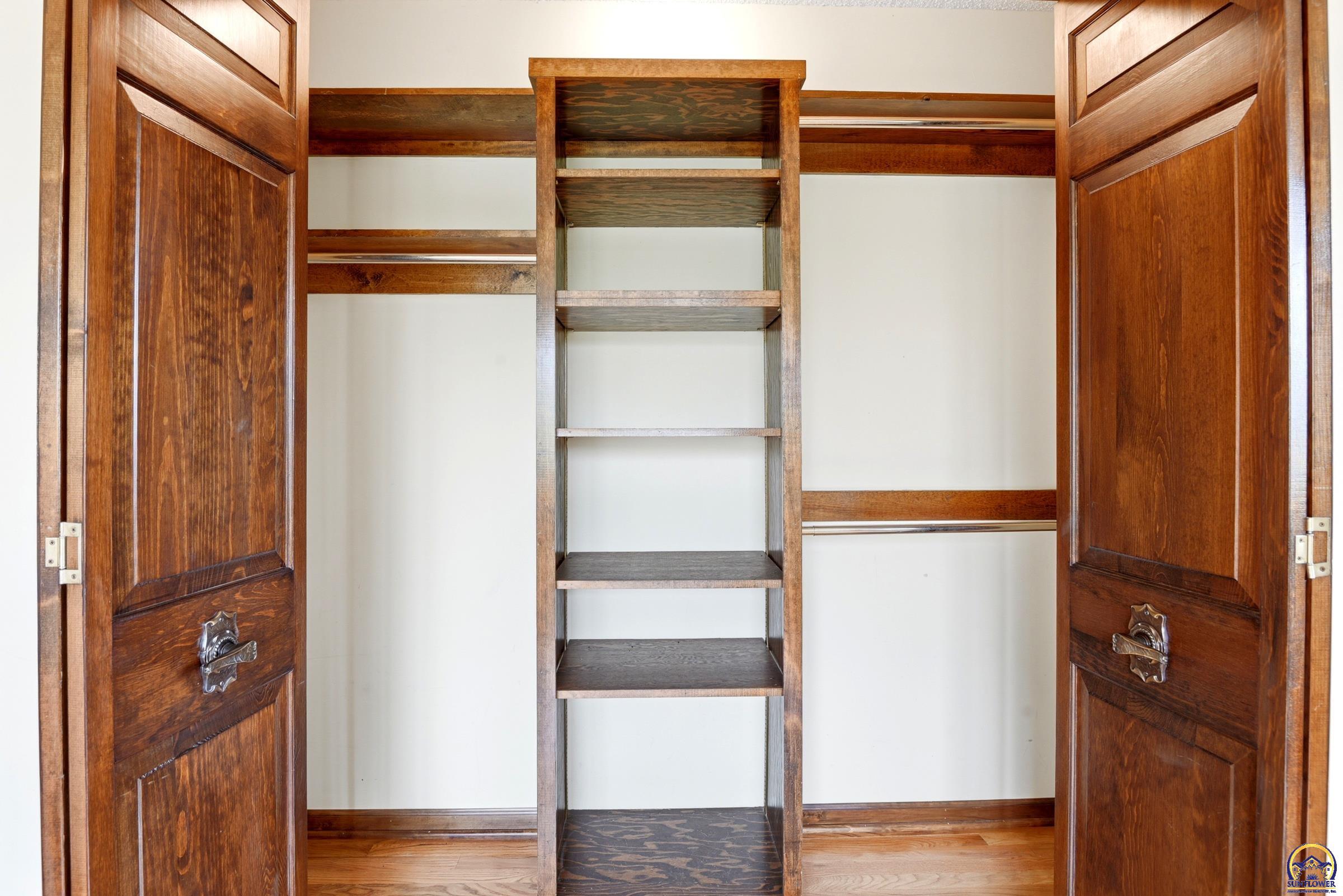 5630 Southwest Fairlawn Road Topeka, KS 66610 - Photo 17 of 60