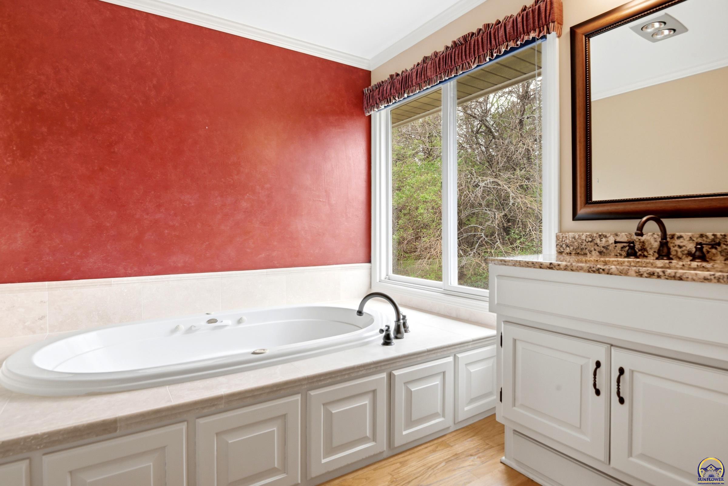 5630 Southwest Fairlawn Road Topeka, KS 66610 - Photo 27 of 60