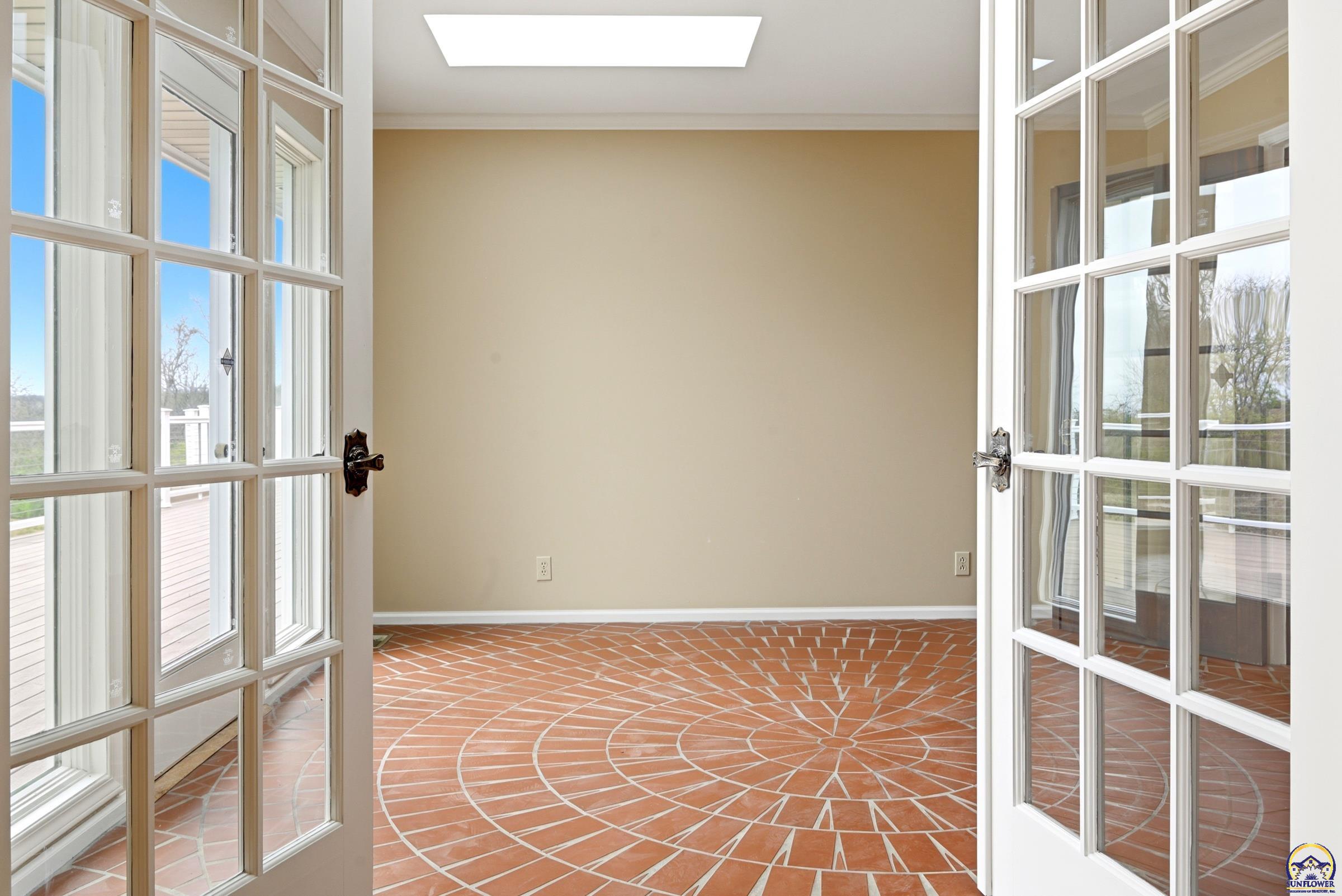 5630 Southwest Fairlawn Road Topeka, KS 66610 - Photo 28 of 60