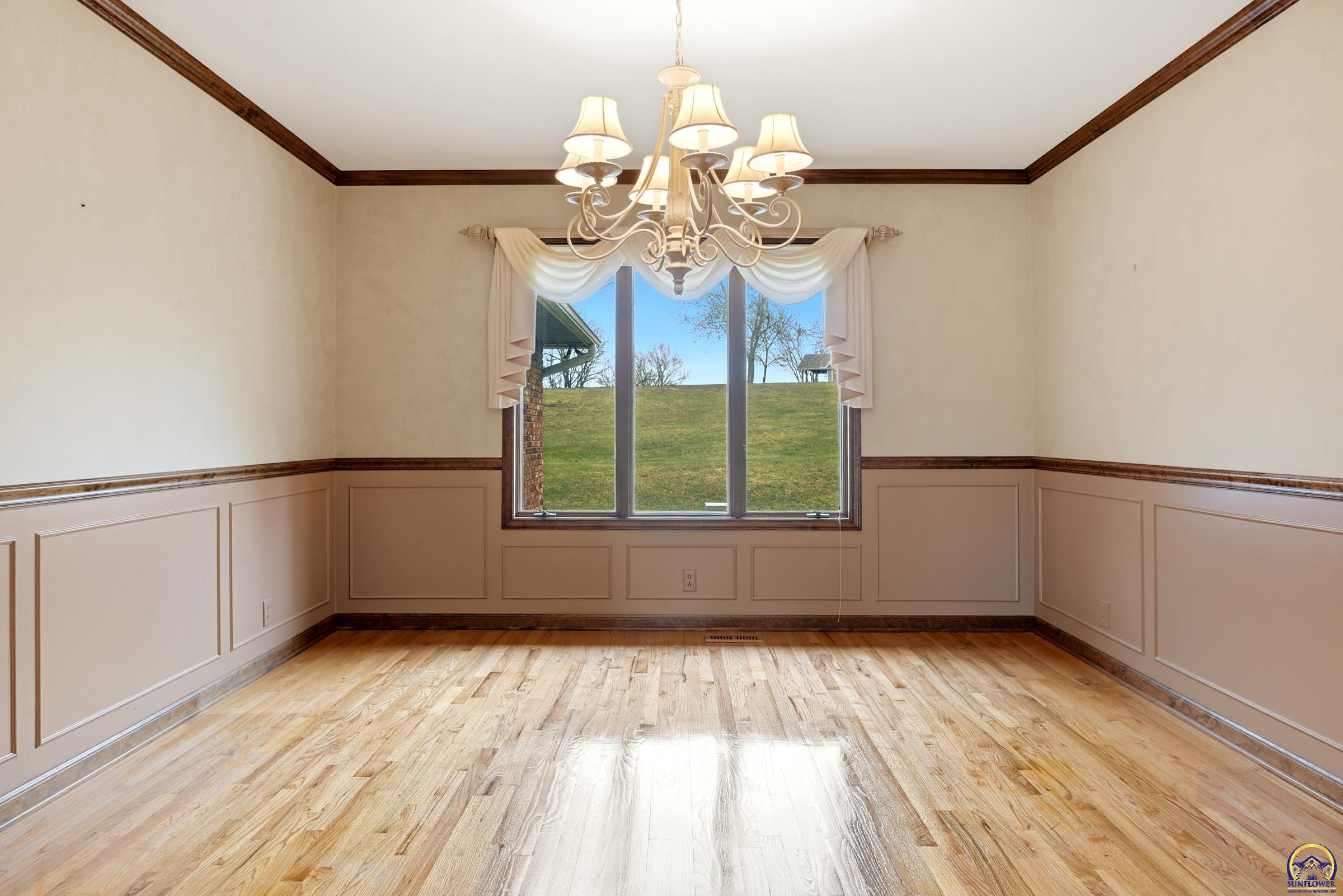 5630 Southwest Fairlawn Road Topeka, KS 66610 - Photo 33 of 60