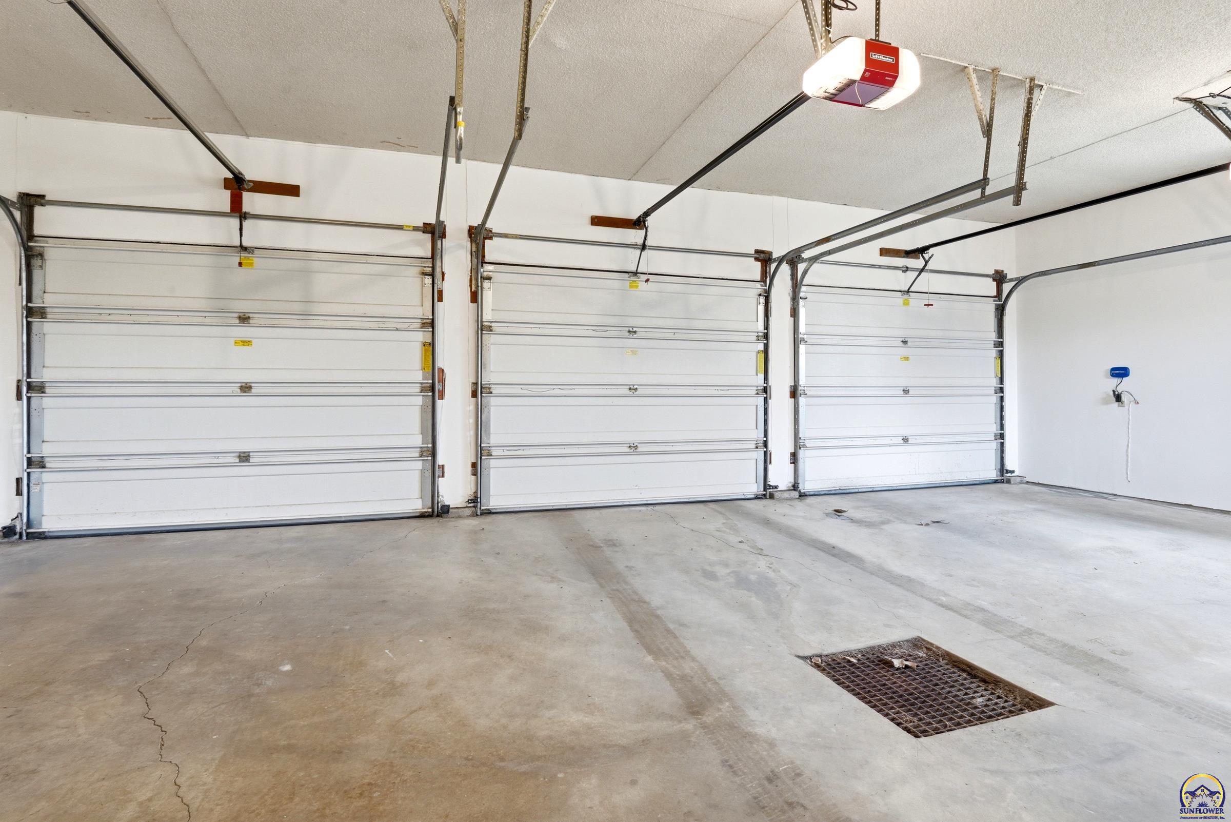 5630 Southwest Fairlawn Road Topeka, KS 66610 - Photo 39 of 60