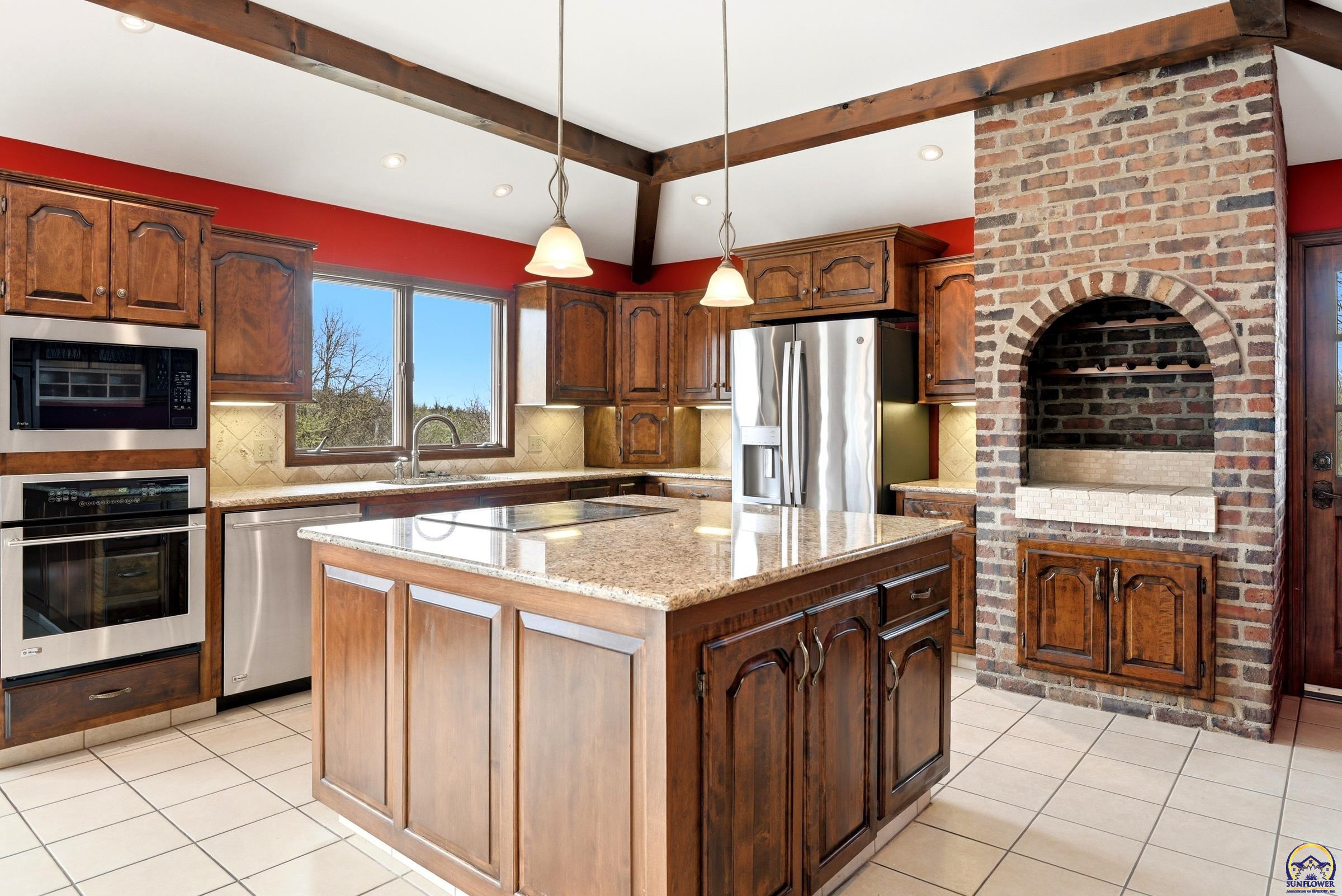 5630 Southwest Fairlawn Road Topeka, KS 66610 - Photo 4 of 60