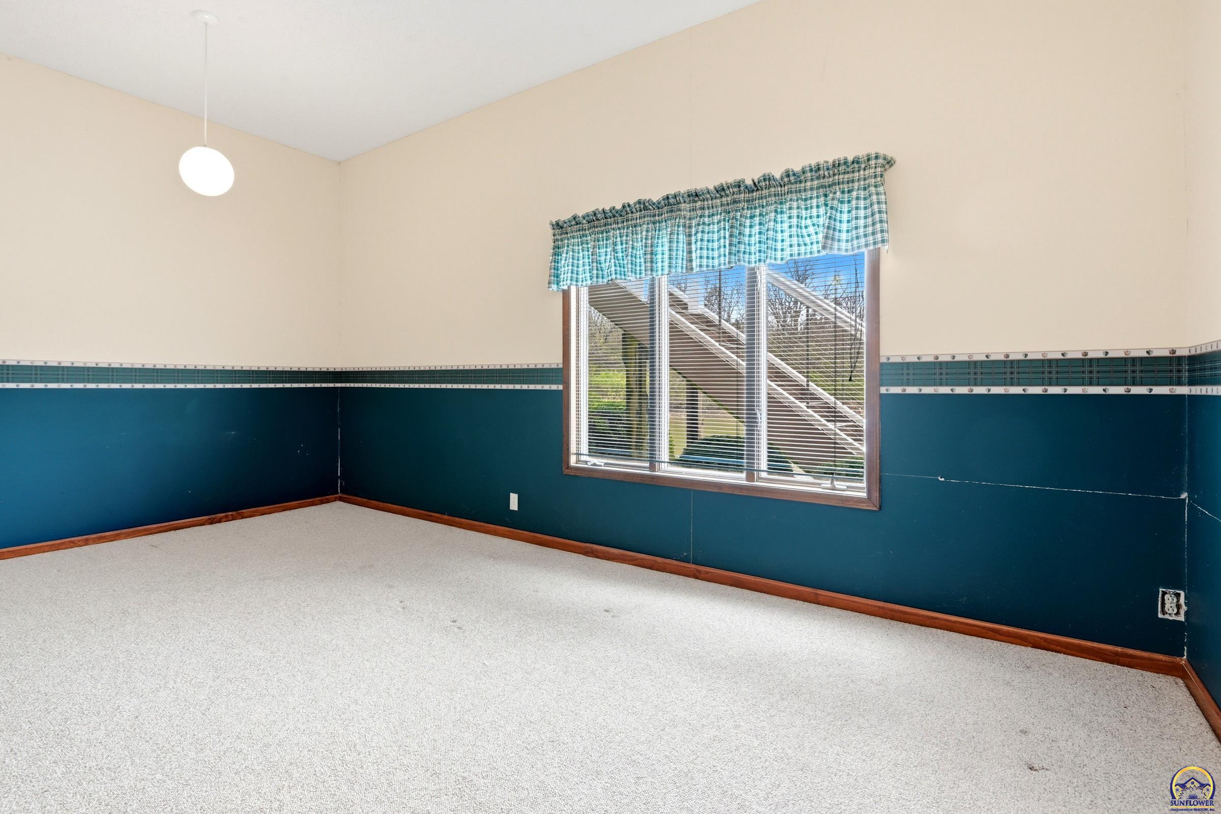 5630 Southwest Fairlawn Road Topeka, KS 66610 - Photo 42 of 60