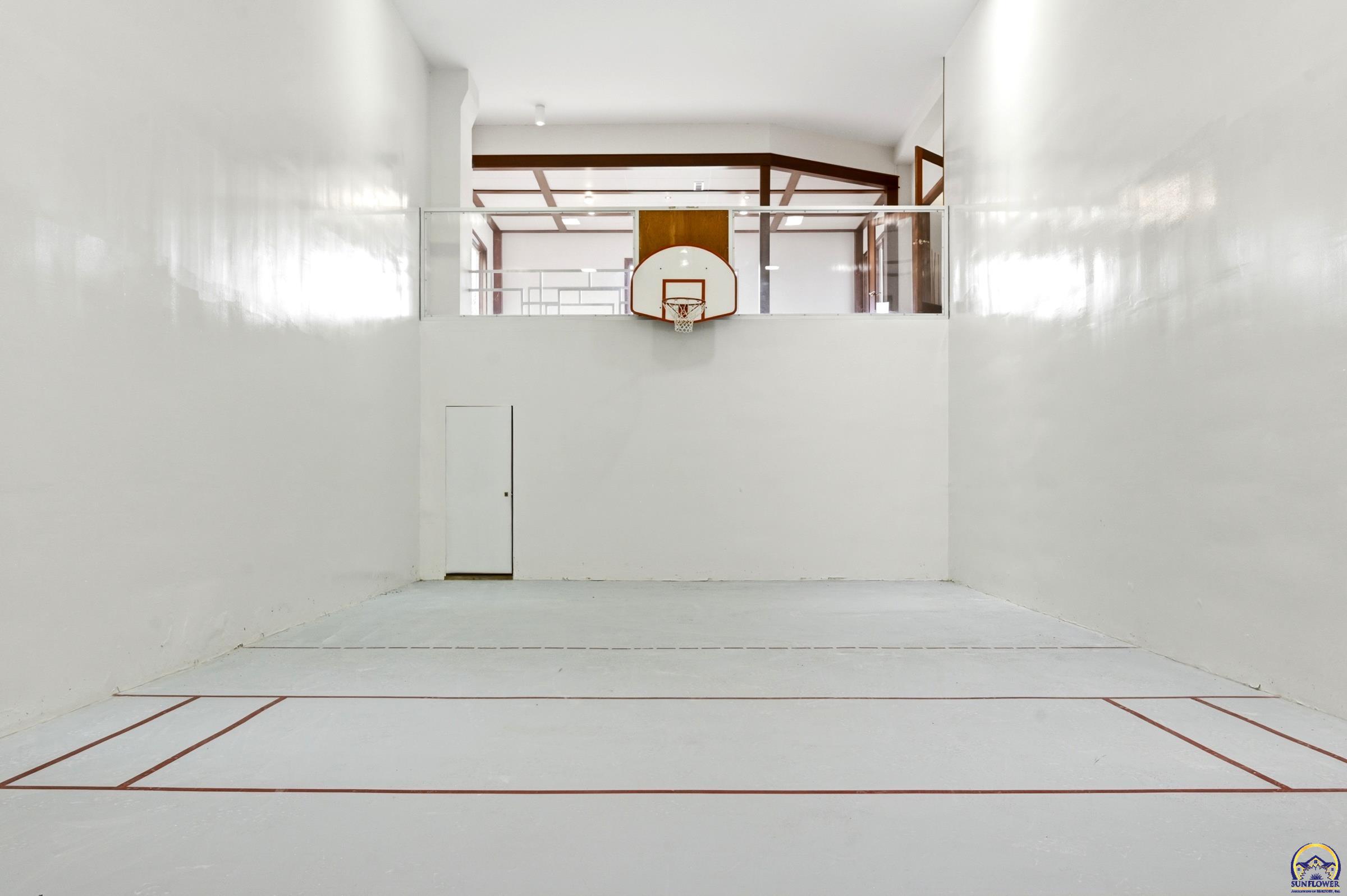 5630 Southwest Fairlawn Road Topeka, KS 66610 - Photo 50 of 60