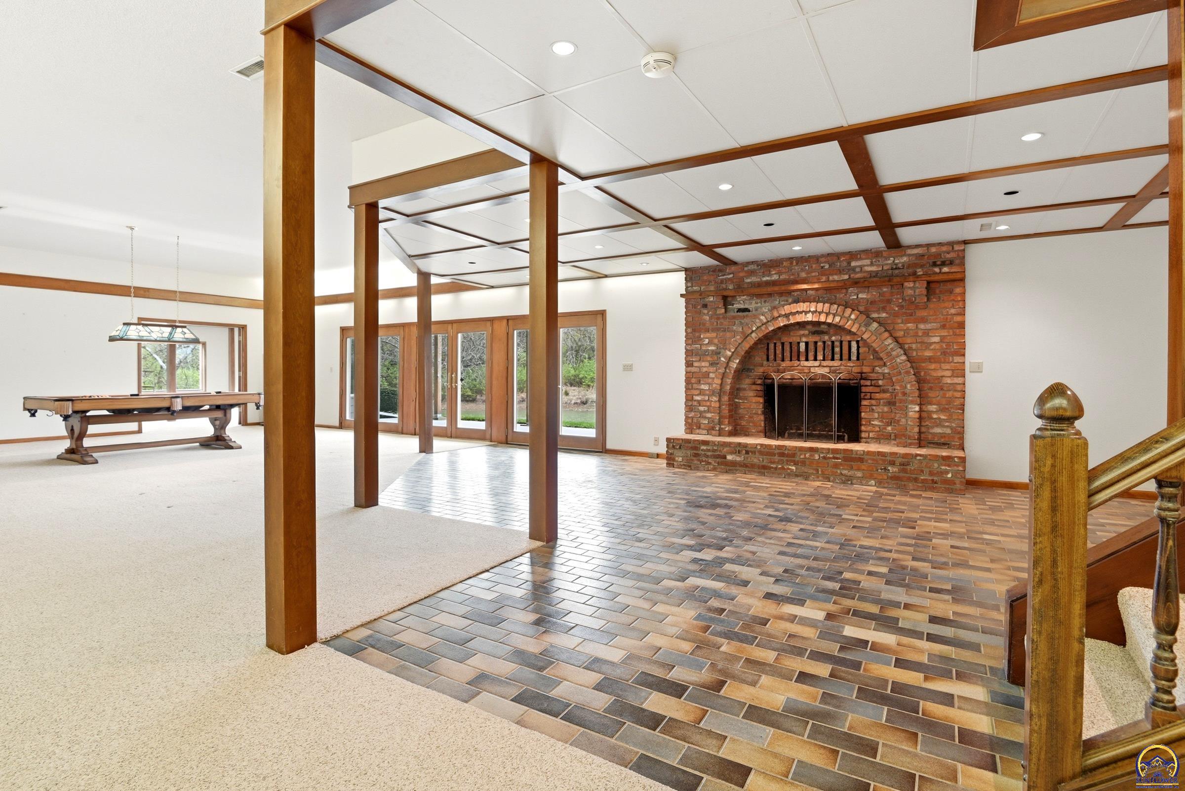 5630 Southwest Fairlawn Road Topeka, KS 66610 - Photo 7 of 60