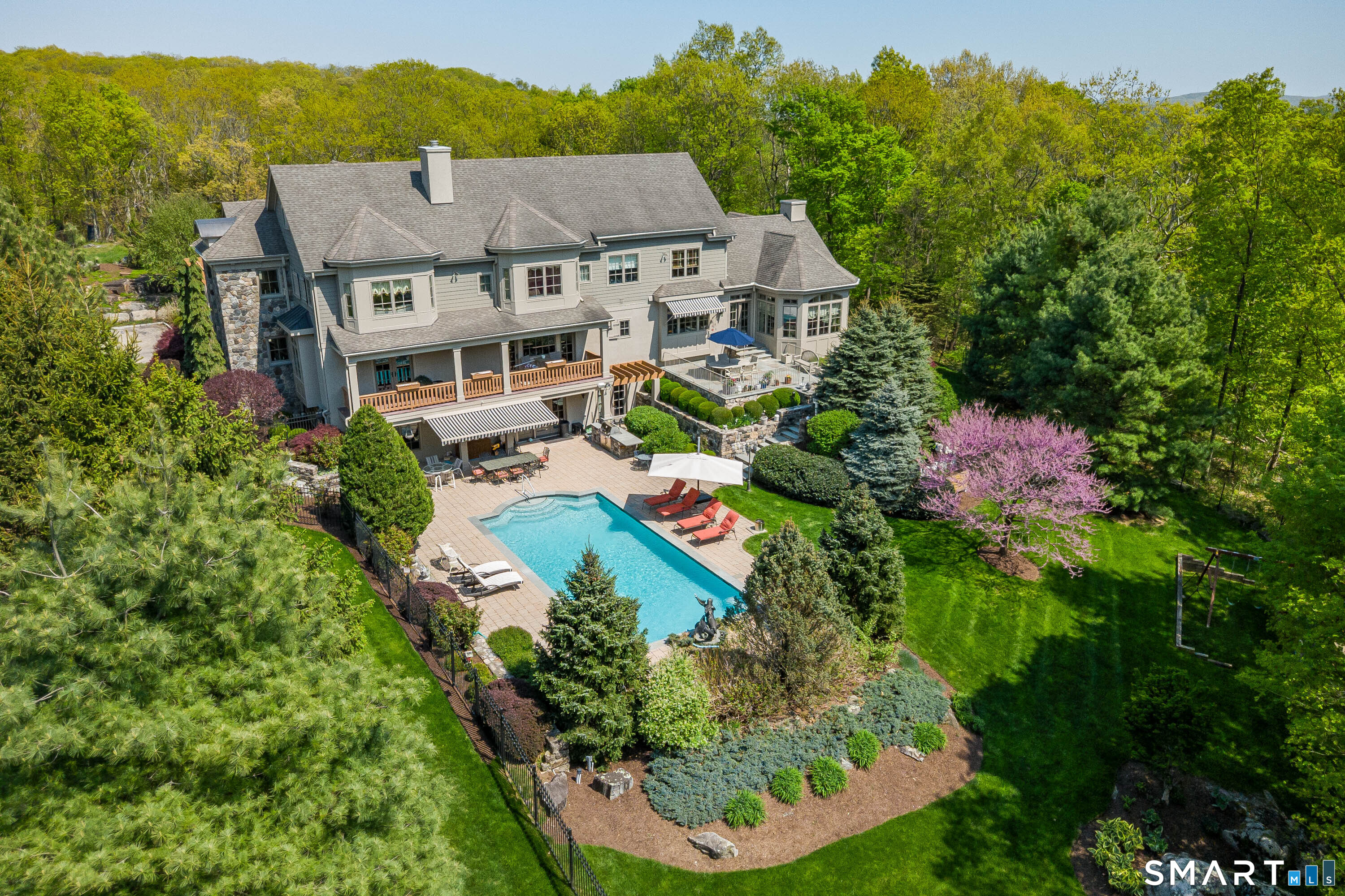 49 Middle River Road Danbury, CT 06811 - Photo 3 of 40