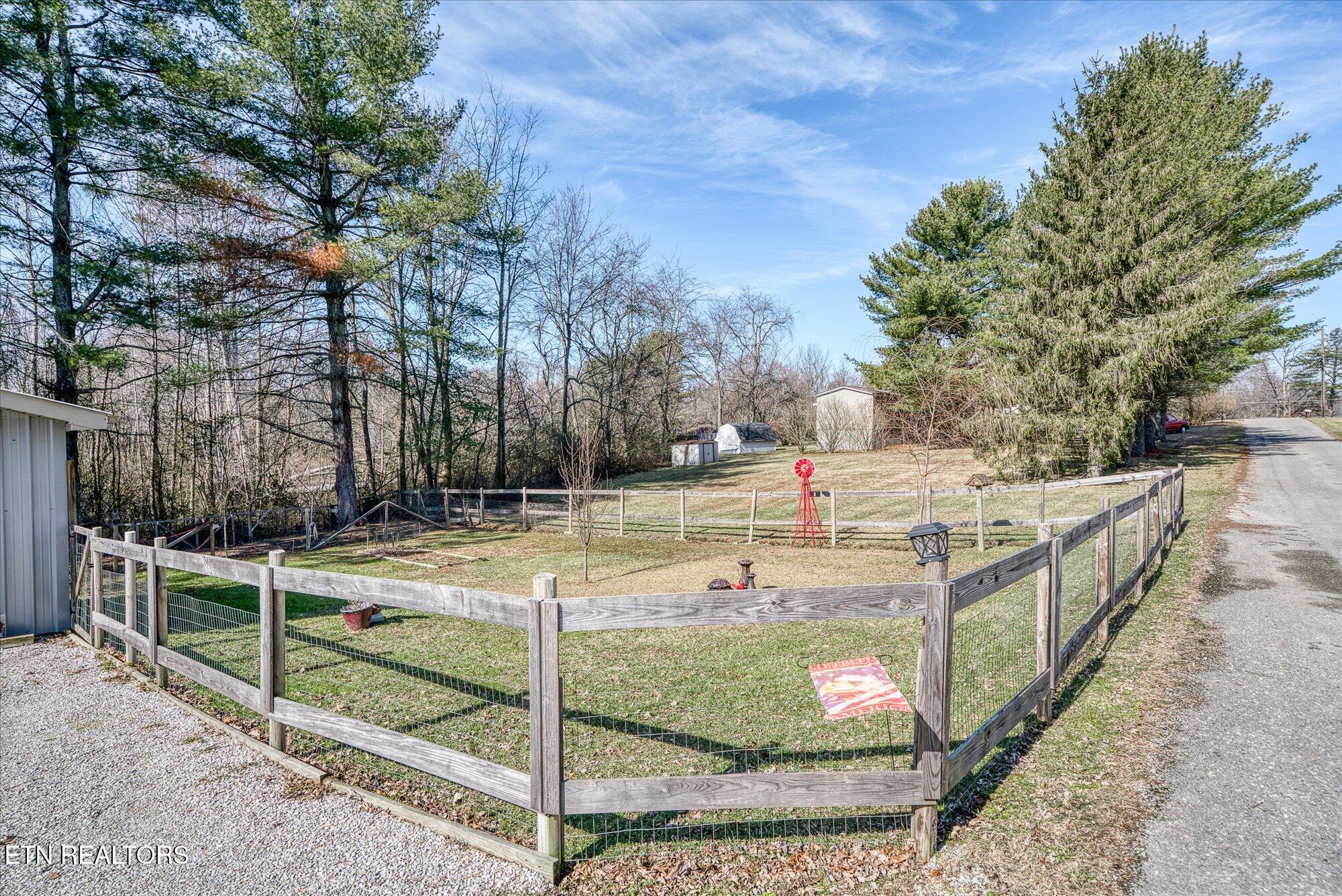 810 Mitchell Lane Jamestown, TN 38556 - Photo 8 of 29 09-810 Mitchell Ln_TNPC_044