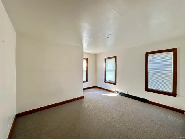 $189,000 | 923 Jackson Street, Jasper, IN 47546