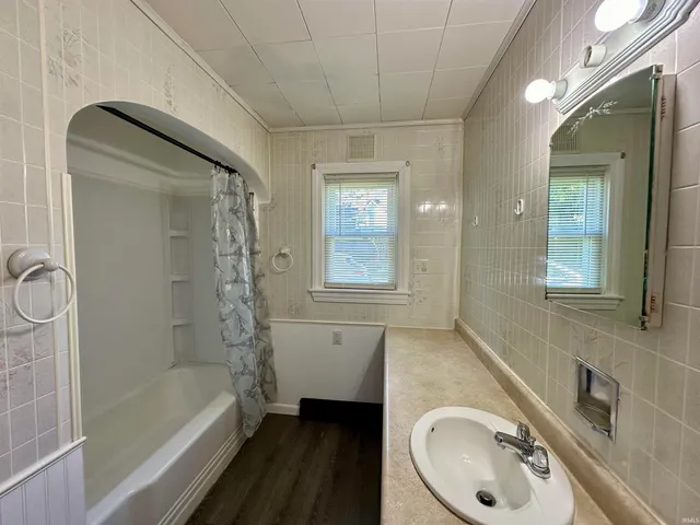 $189,000 | 923 Jackson Street, Jasper, IN 47546