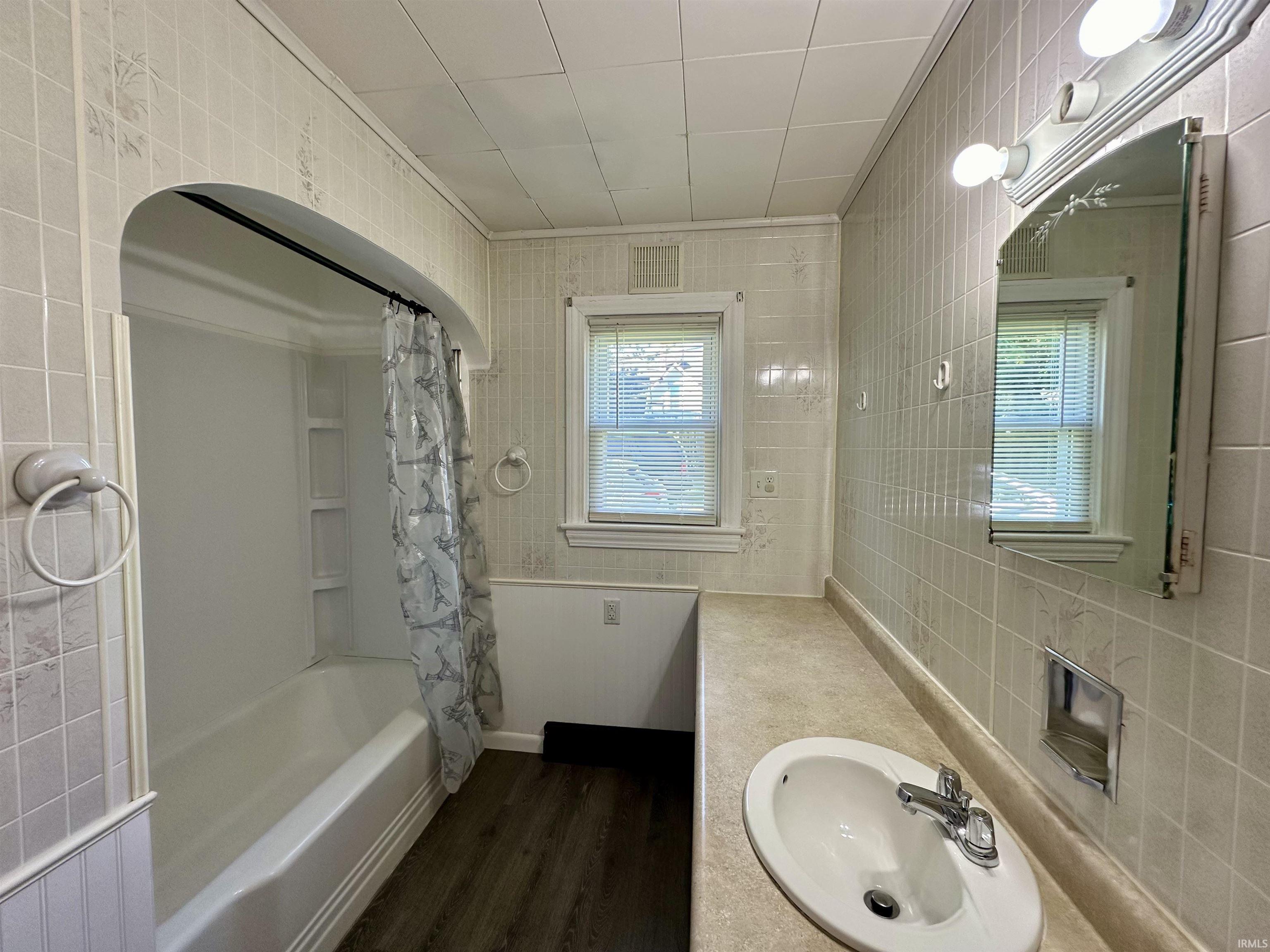 923 Jackson Street Jasper, IN 47546 - Photo 9 of 13