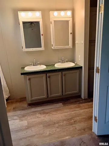 $99,500 | 416 West Shirley Lane, Richview, IL 62877