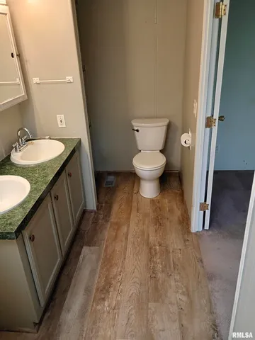 $99,500 | 416 West Shirley Lane, Richview, IL 62877