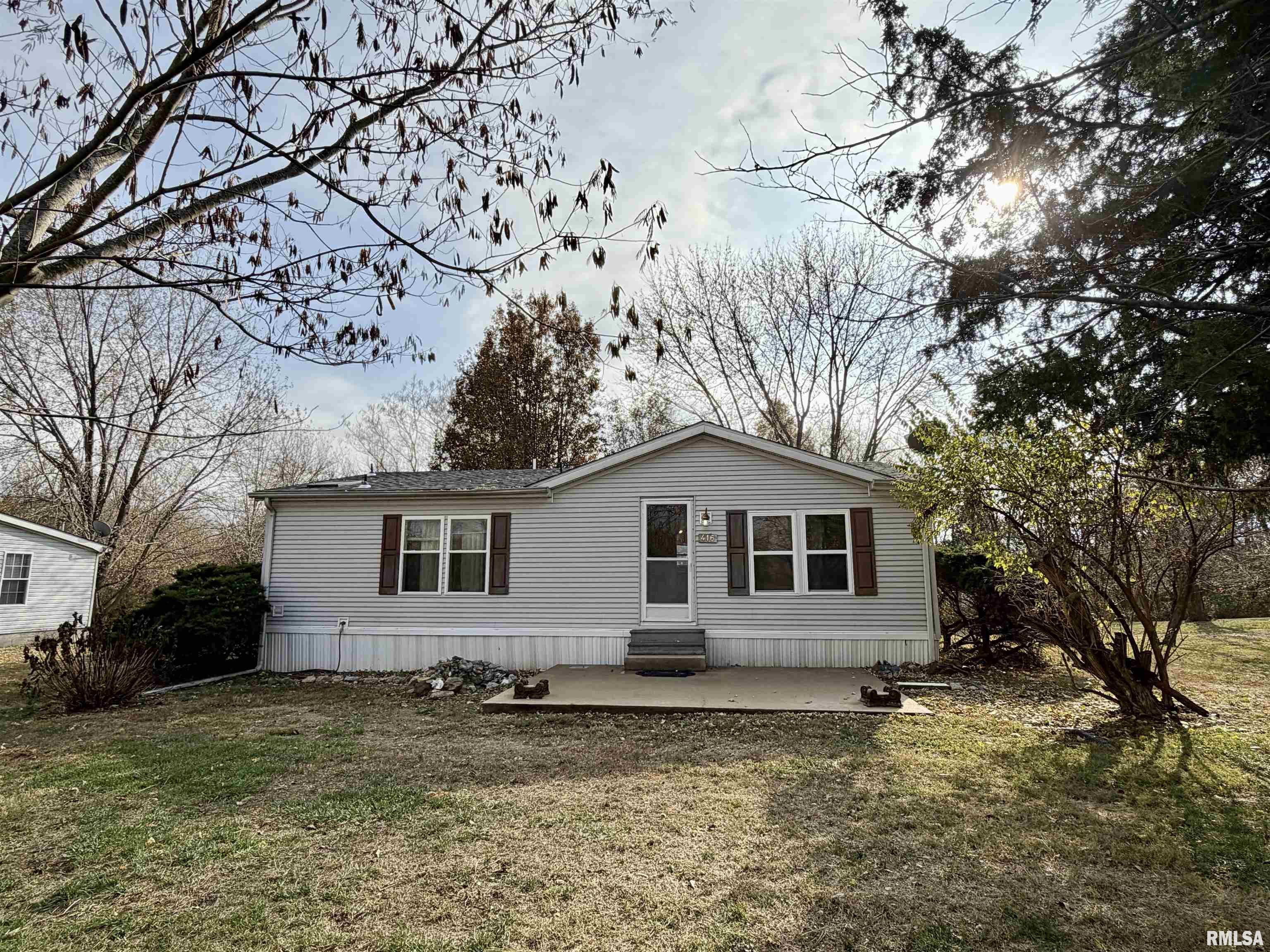 416 West Shirley Lane Richview, IL 62877 - Photo 2 of 17