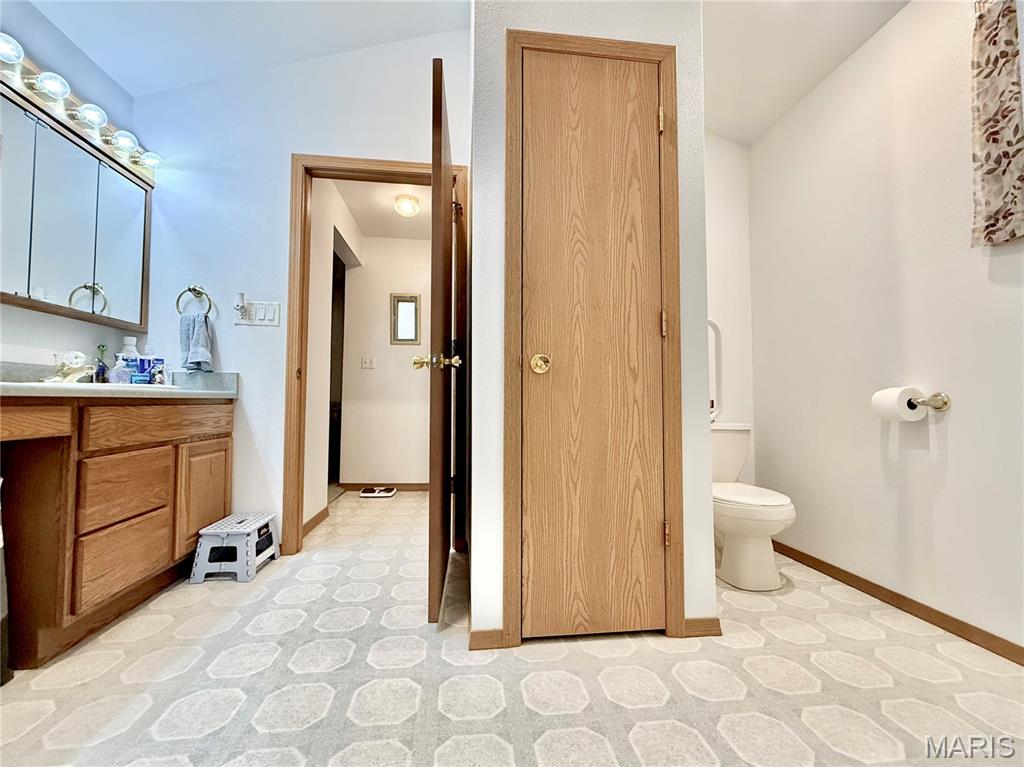 319 Fillmore Street Worden, IL 62097 - Photo 21 of 37