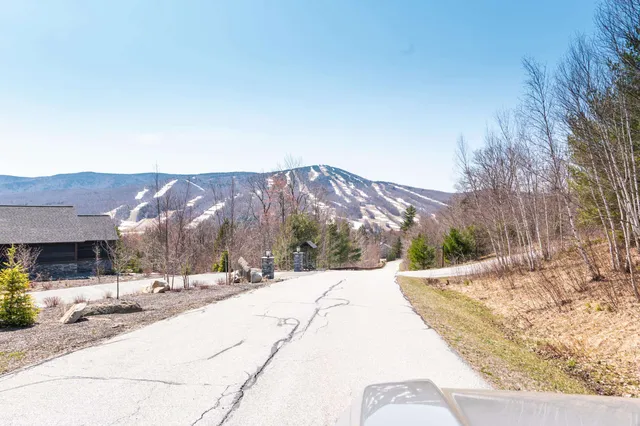 $499,000 | 70 Overlook Drive, West Dover, VT 05356