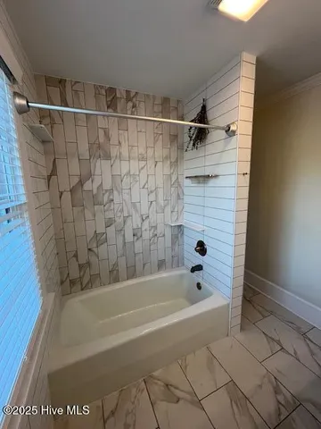 $3,200 | 418 Forest Hills Drive, Wilmington, NC 28403