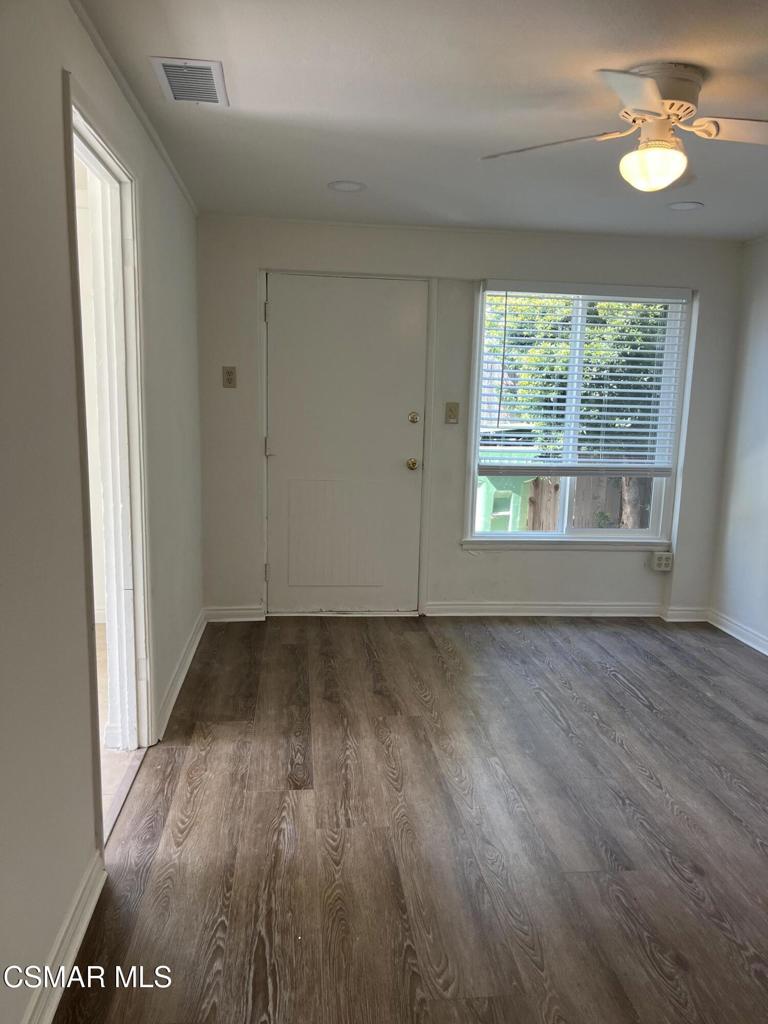 4484 Apricot Road Simi Valley, CA 93063 - Photo 7 of 23