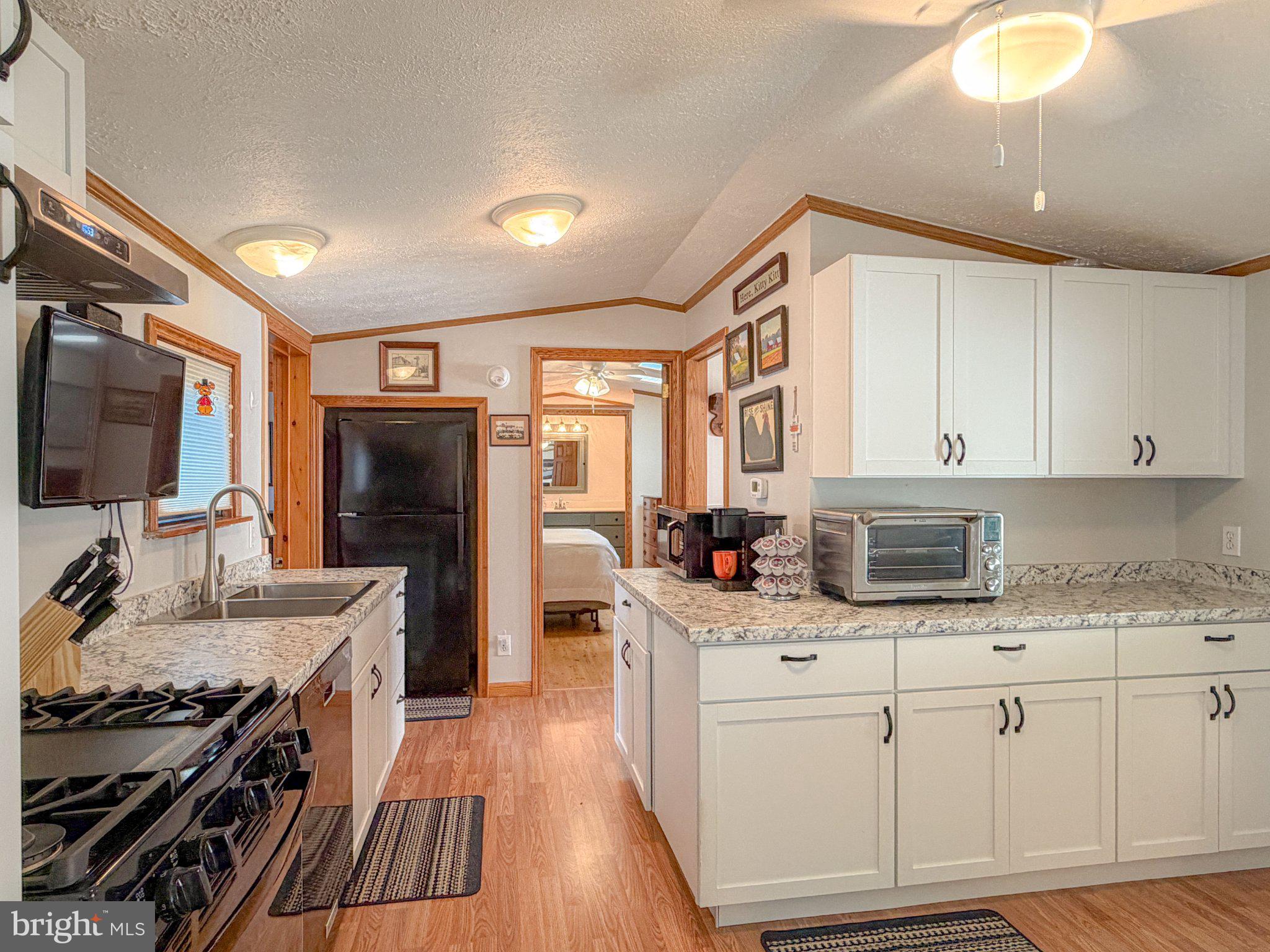 5869 Milligans Cove Road Manns Choice, PA 15550 - Photo 15 of 28 Kitchen