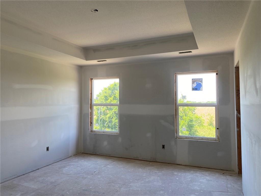19338 South Skyview Lane Spring Hill, KS 66083 - Photo 5 of 33