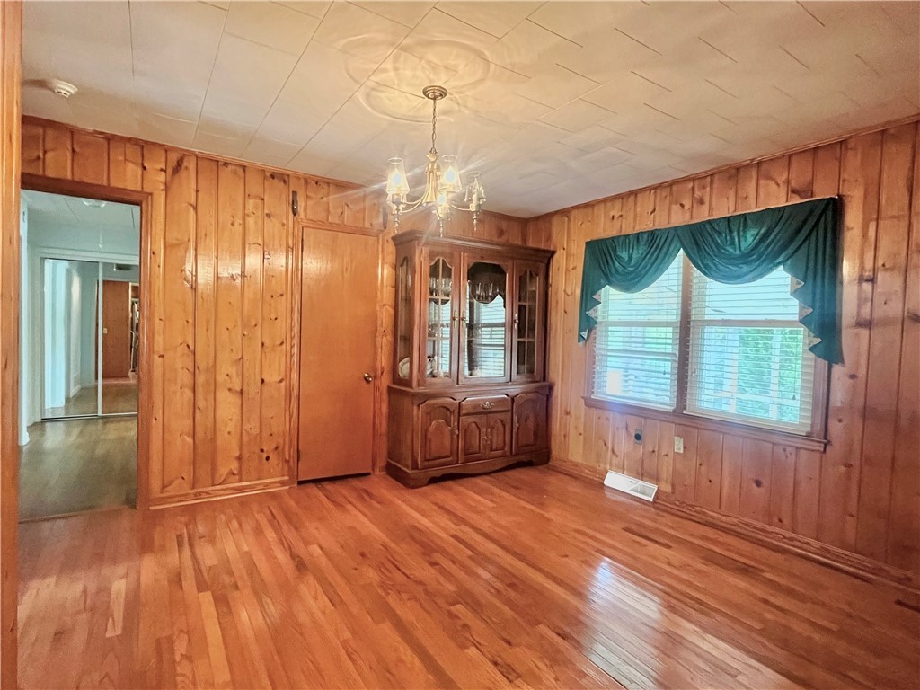 878 Pickett Post Road Walhalla, SC 29691 - Photo 8 of 28 Gallery Image 8