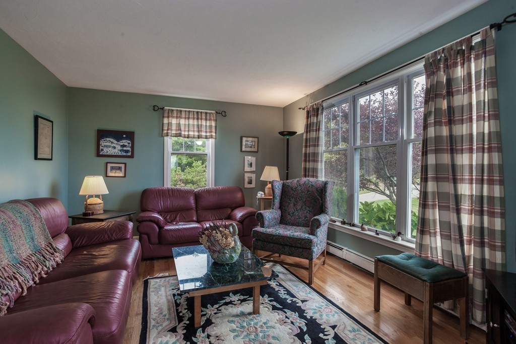 27 Sheppard Road Bourne, MA 02562 - Photo 9 of 30 Gallery Image 9