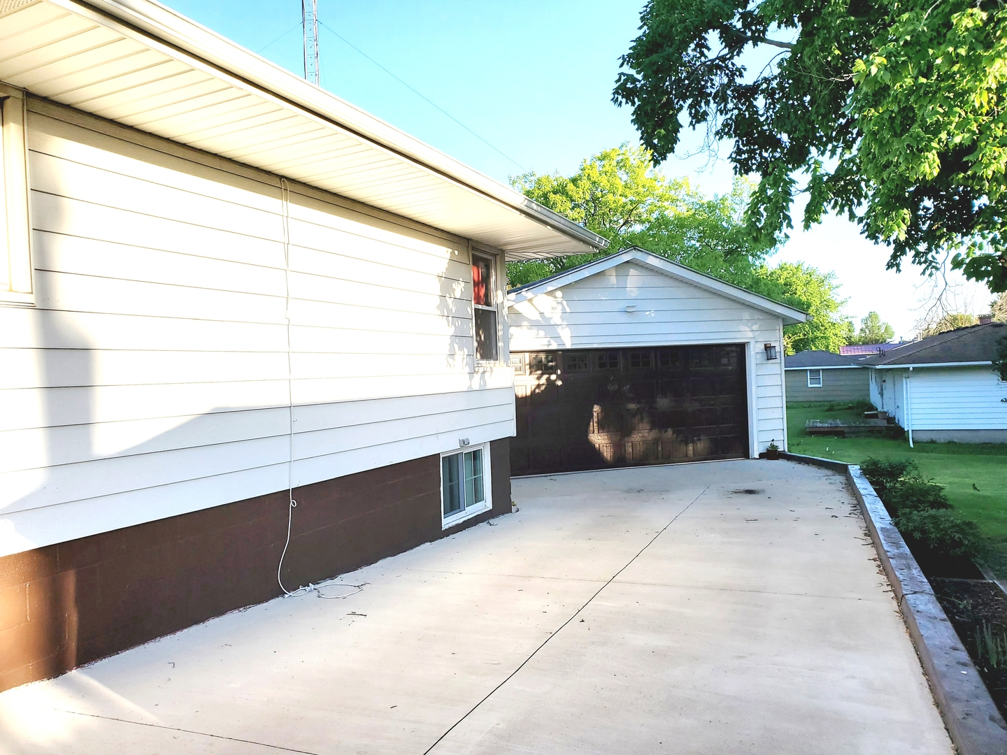 404 Red Oak Road Walnut, IL 61376 - Photo 7 of 81