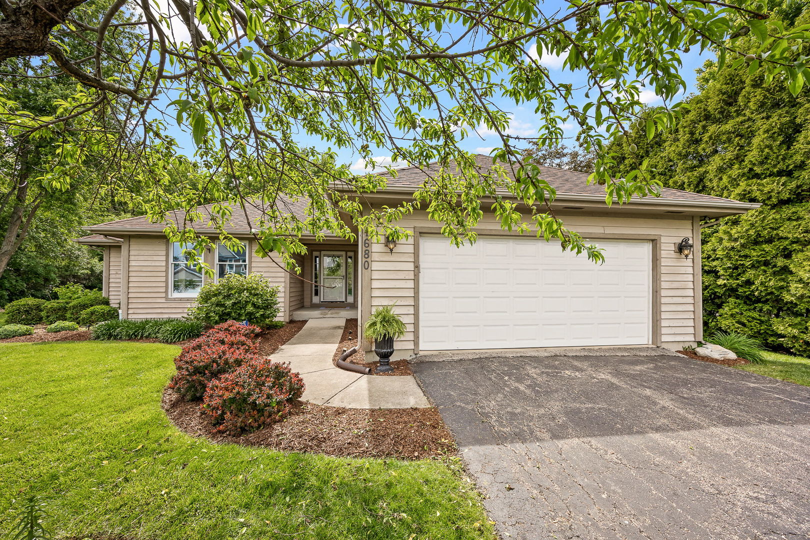 1680 Logan Street Roselle, IL 60172 - Photo 40 of 49