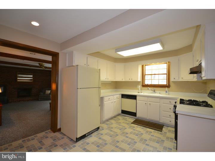 42 Sandown Road Audubon, PA 19403 - Photo 11 of 20 Gallery Image 11