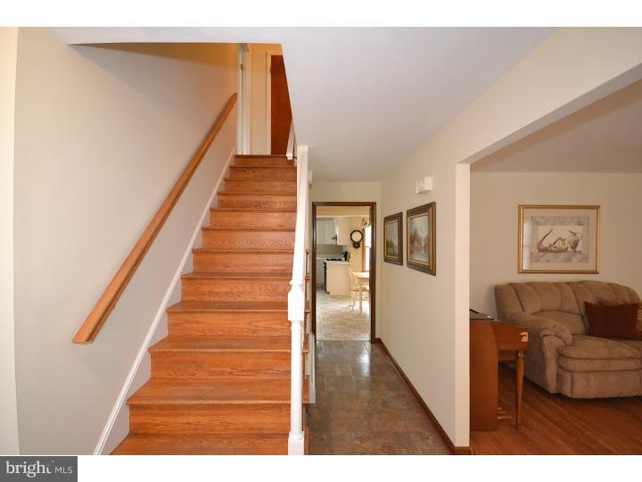 42 Sandown Road Audubon, PA 19403 - Photo 3 of 20 Gallery Image 3