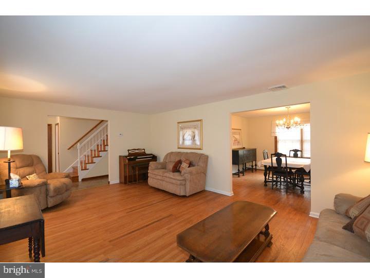 42 Sandown Road Audubon, PA 19403 - Photo 6 of 20 Gallery Image 6