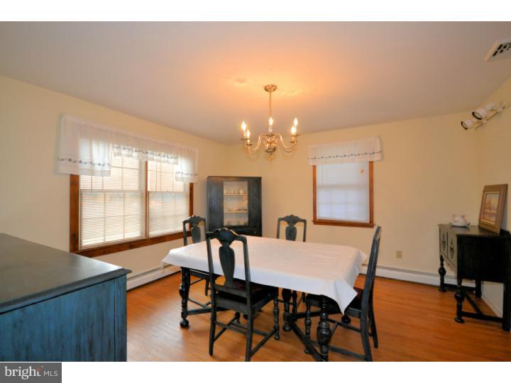 42 Sandown Road Audubon, PA 19403 - Photo 7 of 20 Gallery Image 7