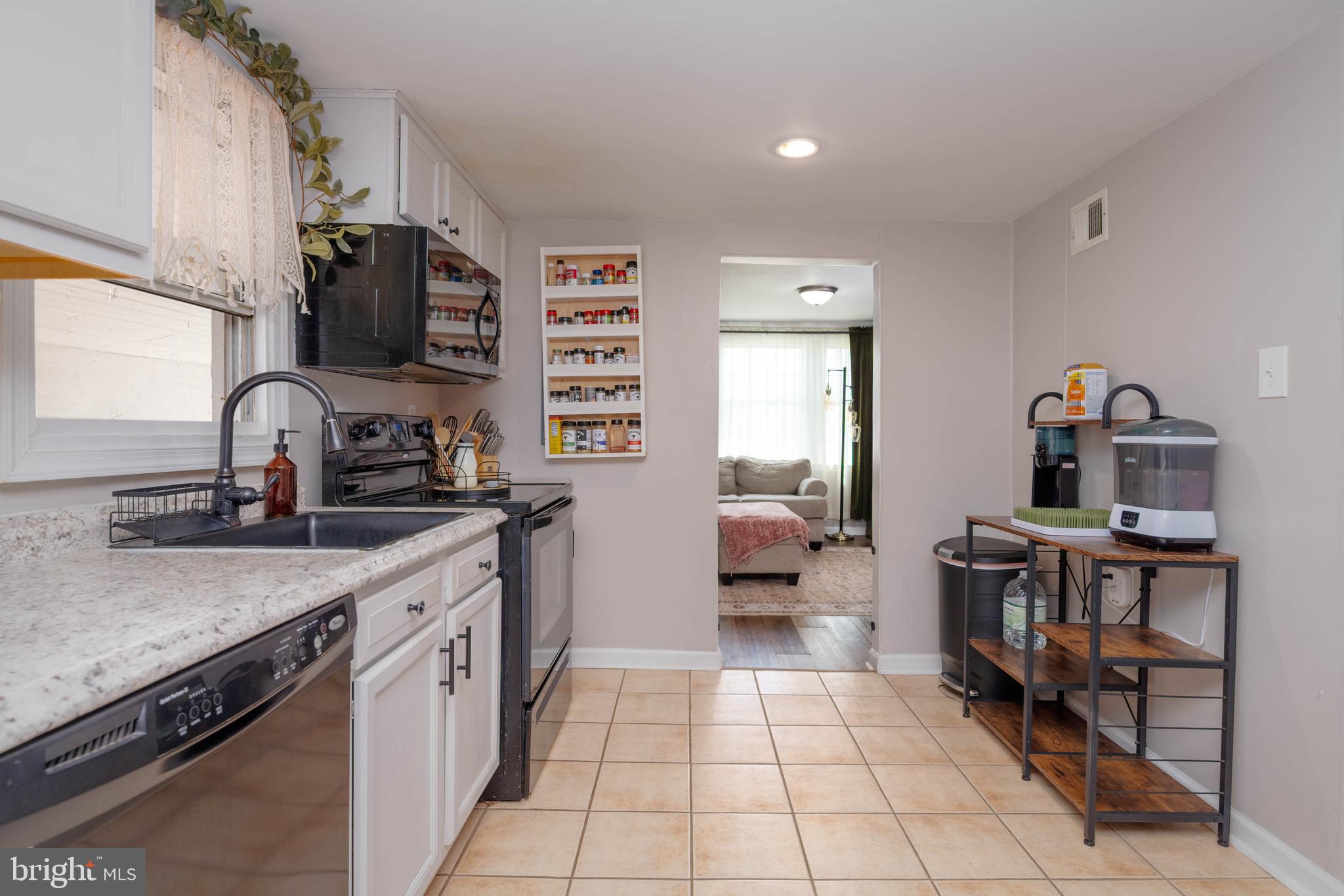 608 Cresswell Road Baltimore, MD 21225 - Photo 12 of 53 Kitchen