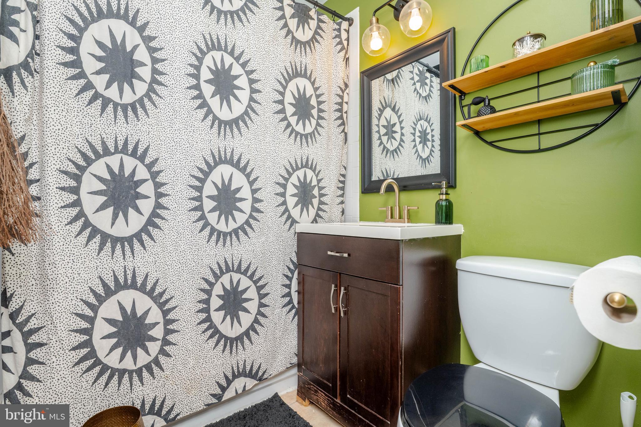 608 Cresswell Road Baltimore, MD 21225 - Photo 25 of 53 First Floor Full Bath