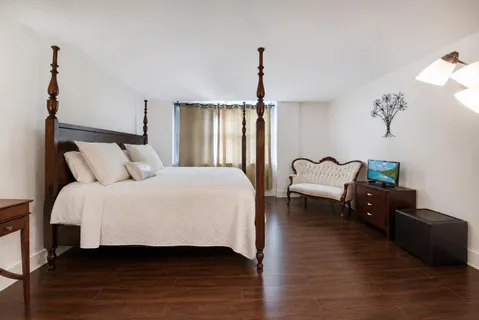 $350,000 | 1147 Hillsboro Mile, Unit 505, Hillsboro Beach, FL 33062