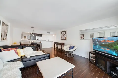 $350,000 | 1147 Hillsboro Mile, Unit 505, Hillsboro Beach, FL 33064