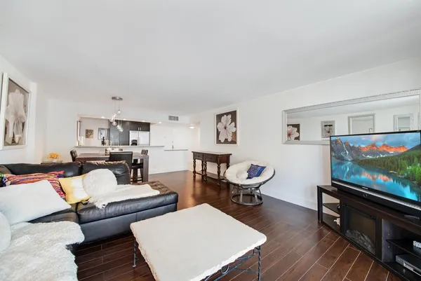 $350,000 | 1147 Hillsboro Mile, Unit 505, Hillsboro Beach, FL 33064