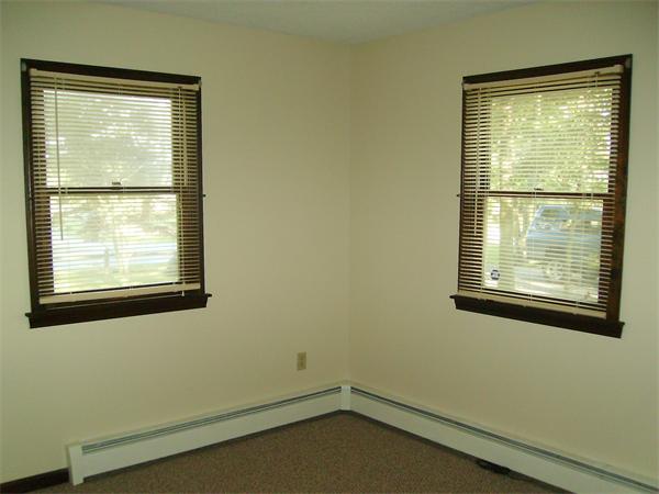 288 Mill Road Fairhaven, MA 02719 - Photo 19 of 22 an empty room with a window