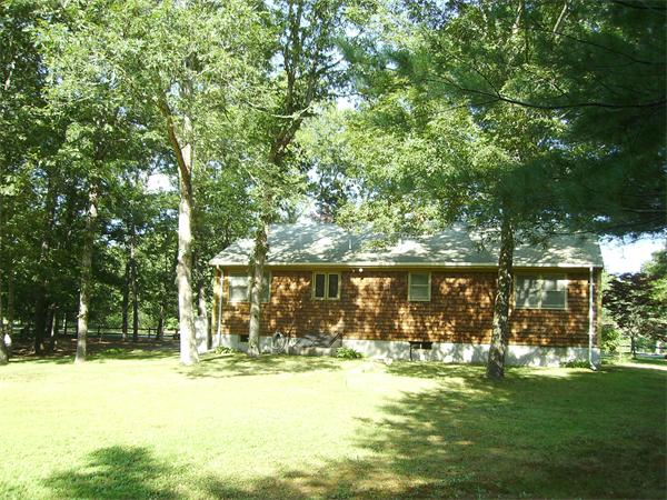 288 Mill Road Fairhaven, MA 02719 - Photo 4 of 22 a view of a water fountain and a big yard
